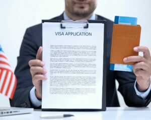 L'avocat en droit des étrangers peut être sollicité pour l'obtention d'un VISA