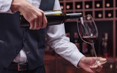 Sommelier : missions, formations et salaire
