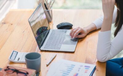 Administrateur des ventes : missions, formations et salaire