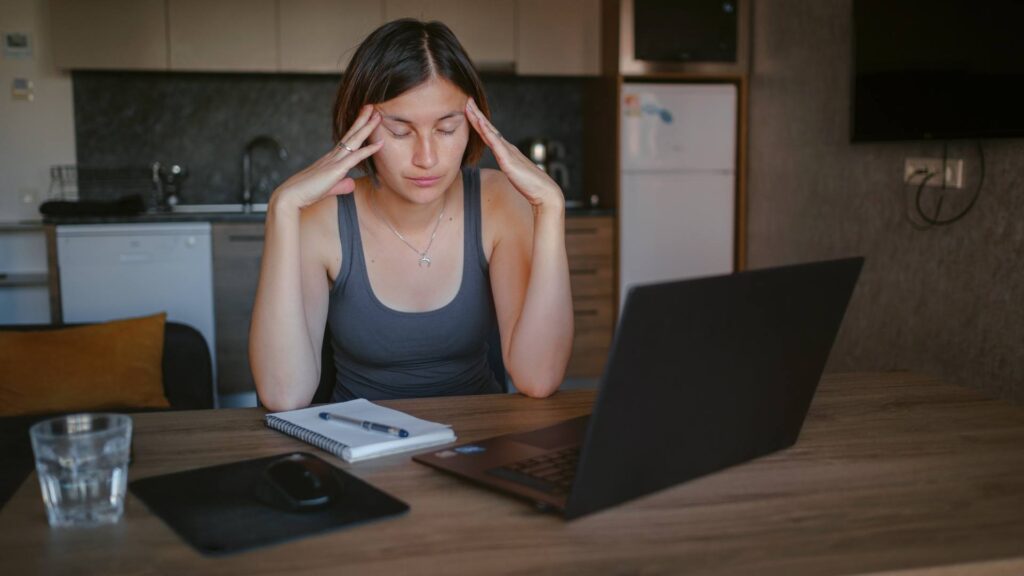 Jeune au travail